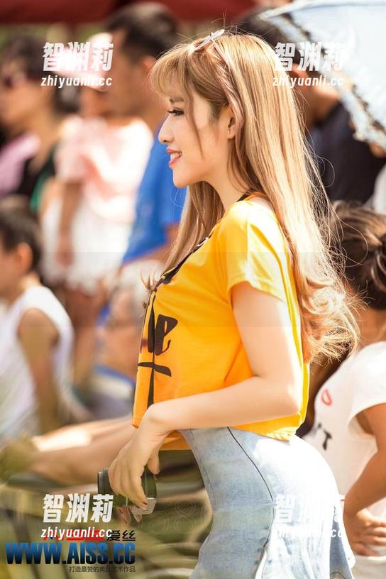 爱丝不只是写真，最新的美丝单车作品集让你心动