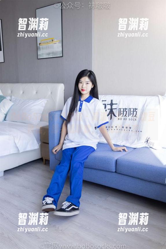 BoBoSocks袜啵啵-小甜豆 BoBoSocks袜啵啵 - 高清写真!小甜豆黑丝,脚尖透明款,隐秘的诱惑