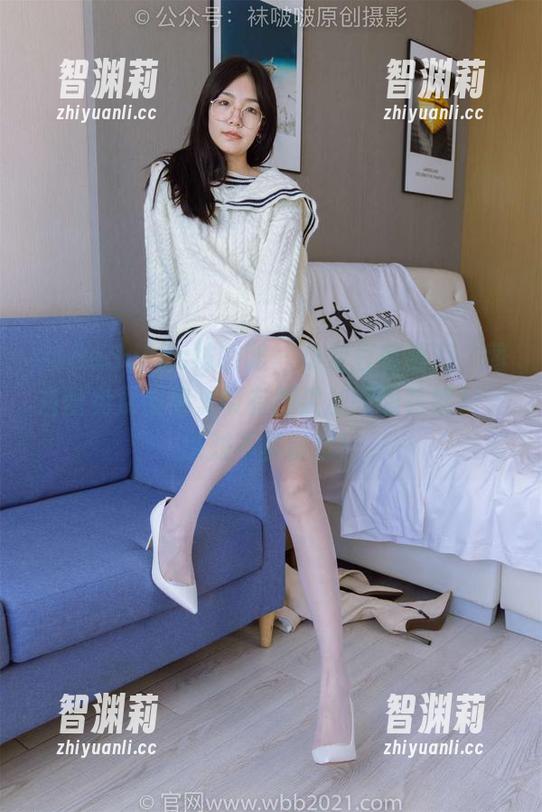 BoBoSocks袜啵啵-小甜豆 BoBoSocks袜啵啵 - 小甜豆献福利,薄白丝免费图集(带有脚尖加固的花絮),绝对不容错过!