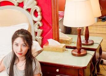 GIRLT果团网 – 今夏必备，甜Abby的免费连衣裙套图，捡漏好机会！
