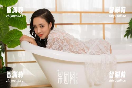 GIRLT果团网 - 陈秋雨眼镜：绝对让你目不转睛的作品集资源！