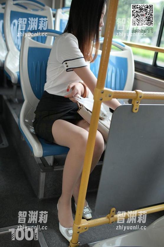 IESS异思趣向-肉肉 IESS异思趣向 - 性感来袭!下载肉肉的红裙装全集,心动不如行动!