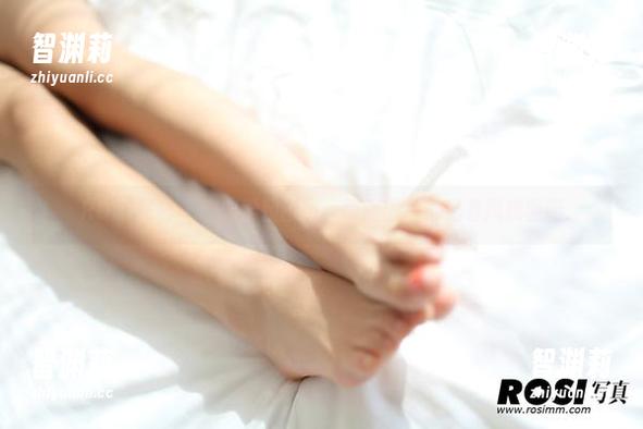 ROSI写真-恋恋 ROSI写真 - 恋恋学姐图包:每张图片都是春风拂面呀