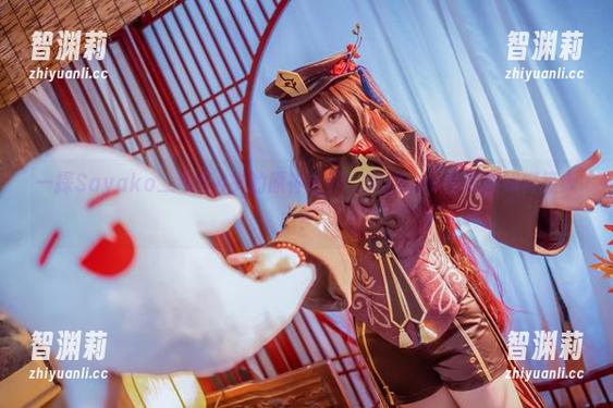 一探Sayako＿今年4岁的原神世界：她的cos和原图如何撩人？