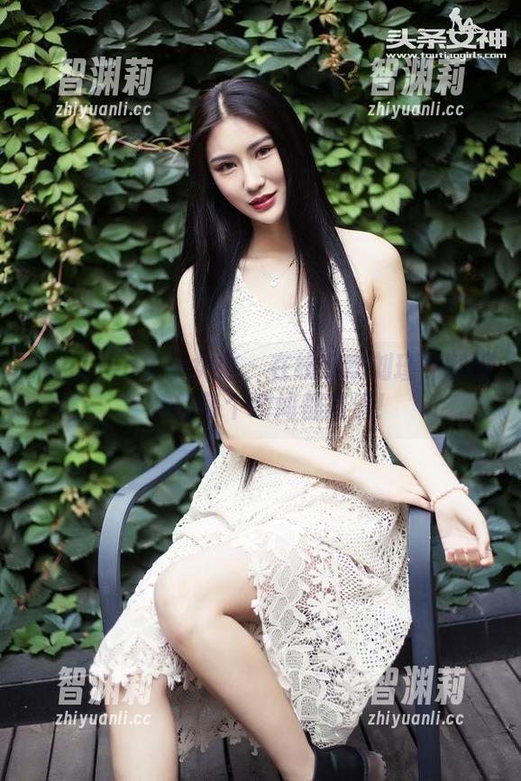 TouTiao头条女神 - 在线观察刘瑾希制服：她的每个瞬间都高清！