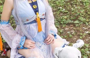 TouTiao头条女神 – 下载梦心玥的绿肚兜，网盘里的春日小确幸！