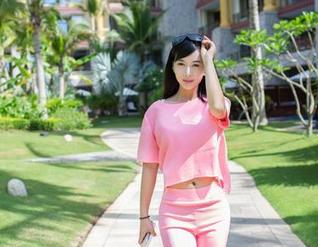 TuiGirl推女郎 – 走进胡允儿的教室：原图通知书，收到了没？