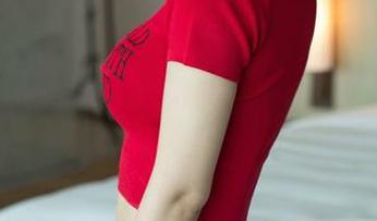 UGirls尤果网 – 杨漫妮的皮衣写真图册：当牛仔和朋克相遇，你绝对想不到的风格碰撞！