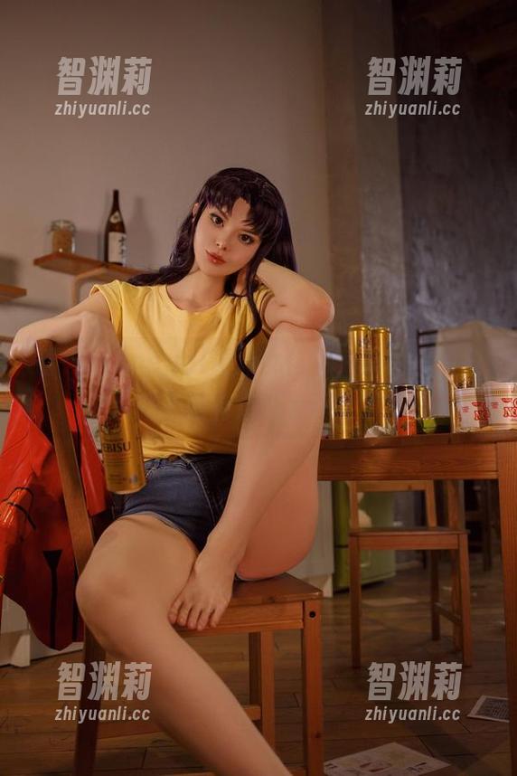 Vinnegal 看“Vinnegal蕾泽女仆”,原图里的角色是不是有点儿太真实了?