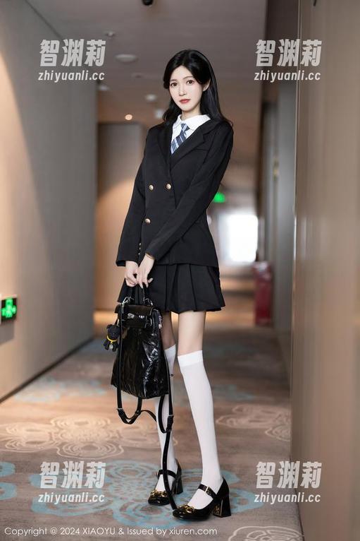 XIAOYU语画界-张雨萌 XIAOYU语画界 - 张雨萌:白裙的高清写真集,带你走进梦幻的迷雾中!