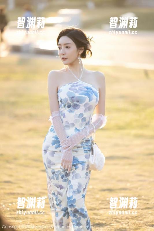 XIAOYU语画界-程程程 XIAOYU语画界 - 程程程写真:当透明成为时尚,连空气都害羞了。