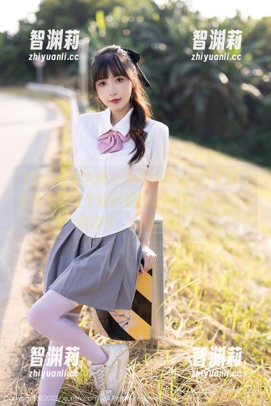 Xiuren秀人网-小雨baby Xiuren秀人网 - 小雨baby和服更新:合集里的每个细节都挑动神经,满满的低调奢华,心动了嘛?