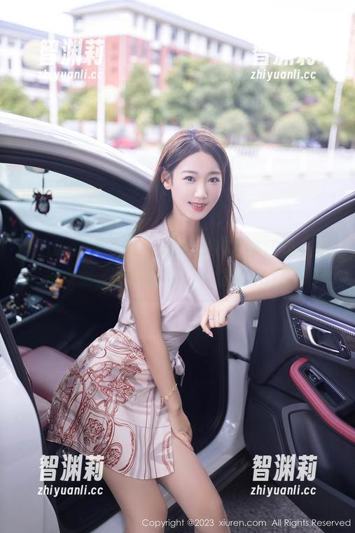Xiuren秀人网-熊吖BOBO Xiuren秀人网 - 熊吖BOBO的红裙,图集来袭,下载收好,不然就out了!