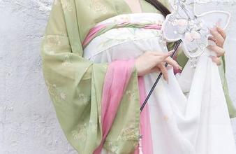 Xiuren秀人网 – 猫咪巨臀妹妹最新版美足套图，谁能拒绝这双“足”以撩人的小脚呢？