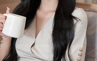Xiuren秀人网 – 豹纹挑战赛：王俪丁小宝贝开启的图片合集，你敢来一战吗？