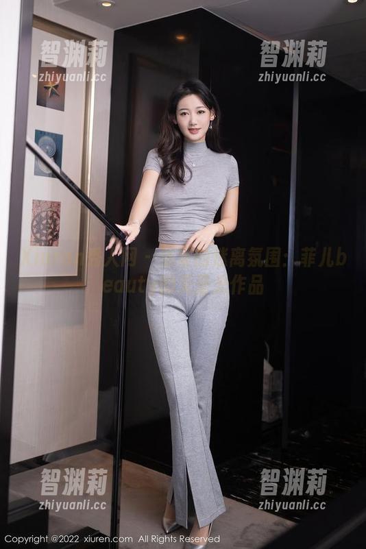 Xiuren秀人网-菲儿beauty Xiuren秀人网 - 浴室的迷离氛围:菲儿beauty的无圣光作品