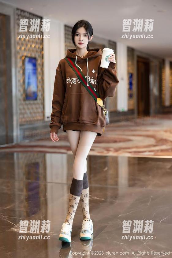 Xiuren秀人网-谢小蒽 Xiuren秀人网 - 全套写真,来看看谢小蒽的裤里丝,真的是太有意思了!