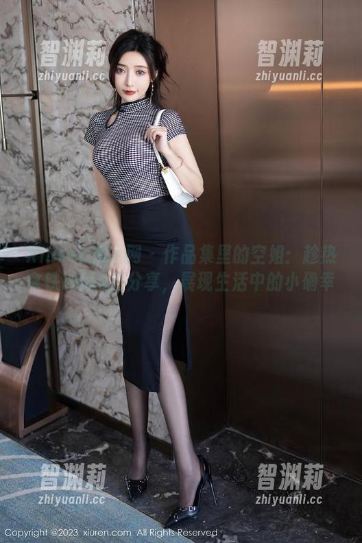 Xiuren秀人网-趁热拿铁latte Xiuren秀人网 - 作品集里的空姐:趁热拿铁latte的分享,展现生活中的小确幸