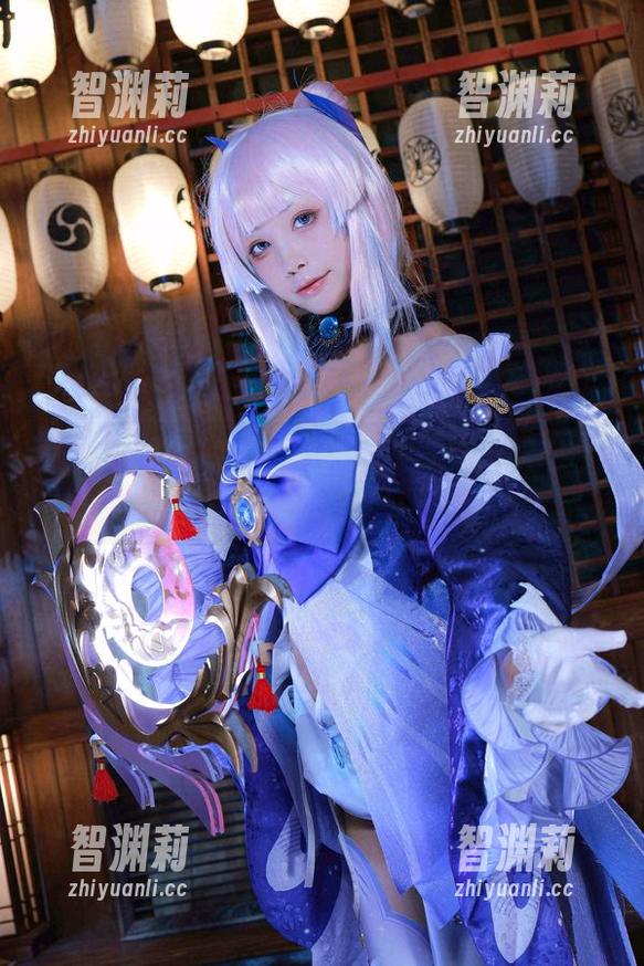 aqua水淼 看aqua水淼穿短裙的高清写真,我的眼睛都快吃惊掉了!