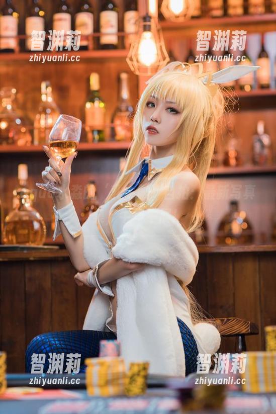 aqua水淼 aqua水淼的‘乳牛服’自拍:最新写真集,牛年牛展!