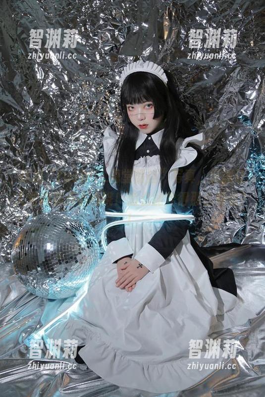 fushii_海堂 这组“fushii_海堂蕾丝”写真,原图让人觉得有点小心跳!怎么能穿得那么好看?!