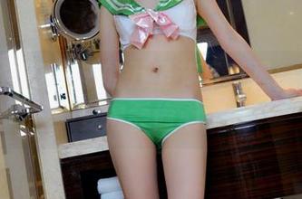 pans – 在李沫的万圣节写真里，壁纸也变得会偷心！