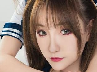 丽柜 – 香莲私房图包：在苏黎的拍摄下，影像比现实还诱惑