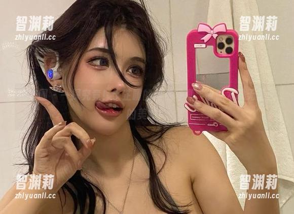 微密圈 - 一探究竟！于芷晴的丝袜写真，带你发现无圣光的美妙！