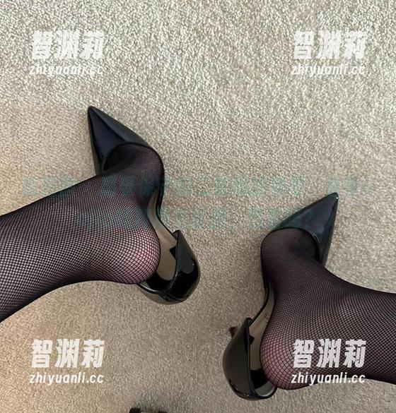 保守的二舅妈 微密圈 - 感受保守的二舅妈的温度:香香jiojio纯粹精选套图,想看吗?