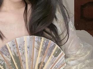 鱼骨胸衣和倦倦喵：全套无死角写真下载，准备好了吗？