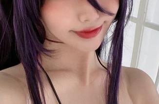 又来了，切切celia的“明日方舟红”写真资源，画面里的氛围好得让我恍惚，真不敢相信这是现实！