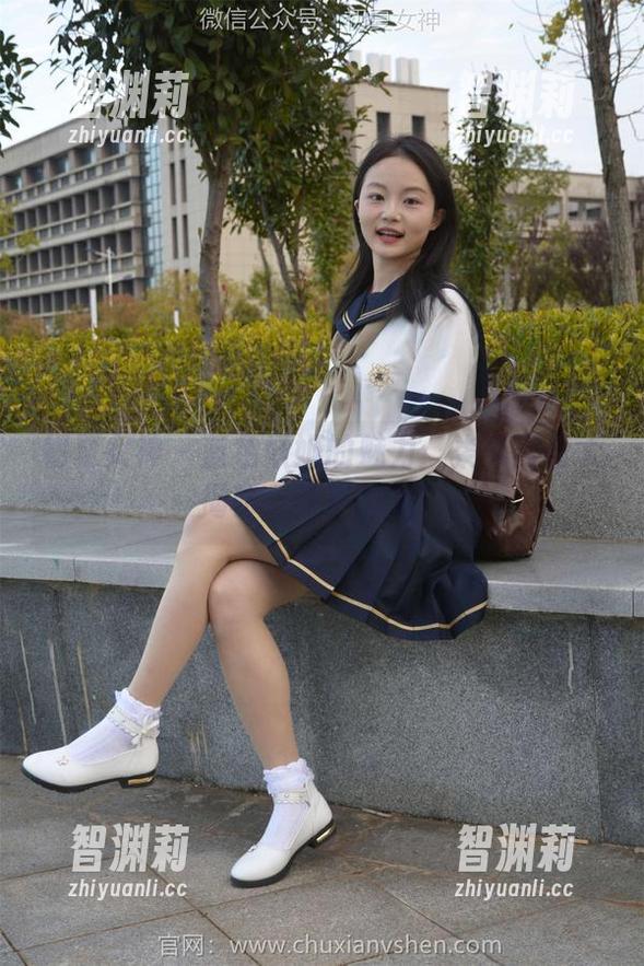 初夏女神-柒柒 初夏女神 - 蓝色妖姬的魅力:柒柒网盘大揭秘,快来围观!