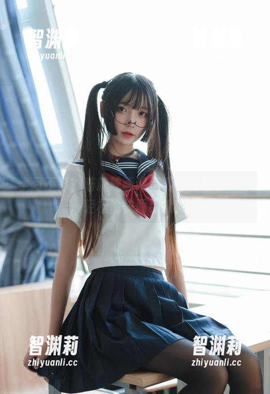 学习不够？喵糖映画课室学妹图包下载，轻松愉快两手抓！