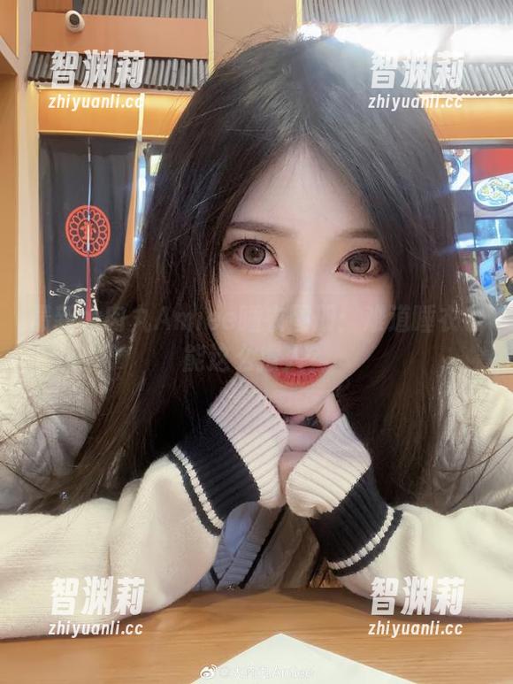 大肉丸Amiee 最新大肉丸Amiee睡衣图册:难道睡衣也能这么撩人?