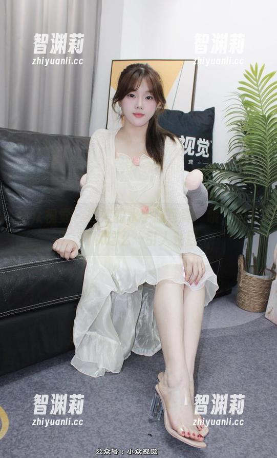 小众视觉 - 婷婷的水手服写真：哦，居然可以这么…引人注目