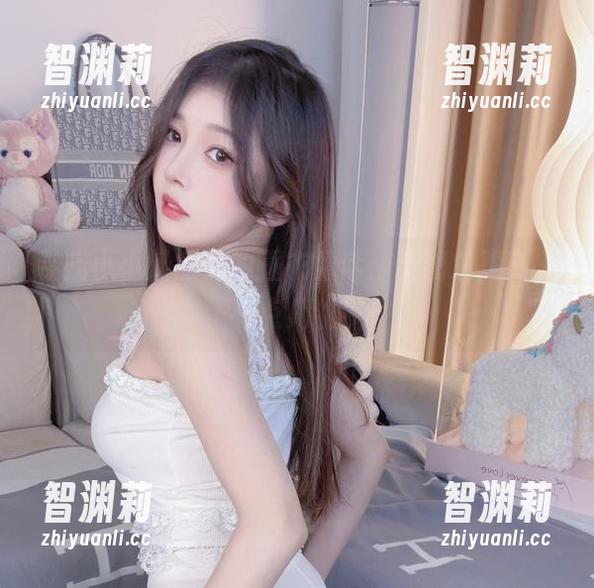 小小奶瓶儿 寻找小小奶瓶儿的睡衣童话:新图包更新,有点儿甜!