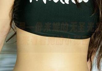 尤果网 – 这是一份米妮的无圣光美足图包，快来看看她的小秘密！