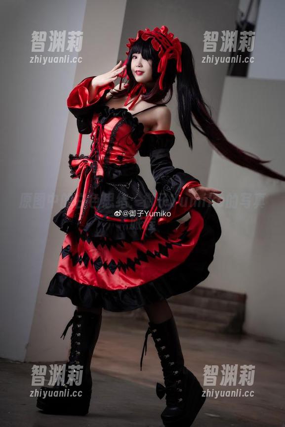 御子Yumiko 原图中的白色思绪:御子Yumiko的写真旅程