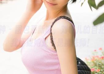 推女神 – 图包更新啦，刘钰儿的自拍总让我怀疑她是不是魔法师！