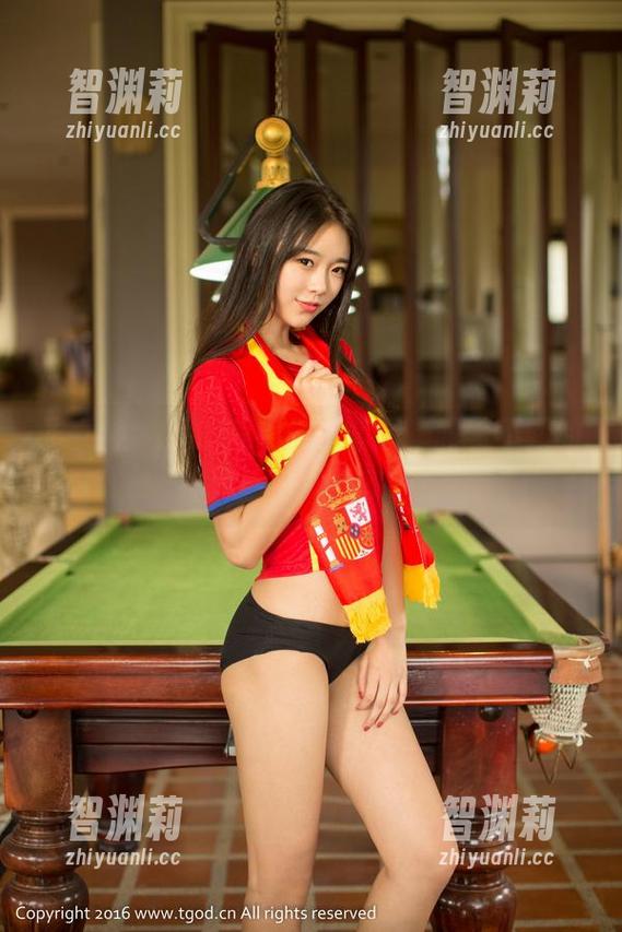推女神 - 罗婉莹牛仔裤套图，露着不露的神秘感，资源来啦！