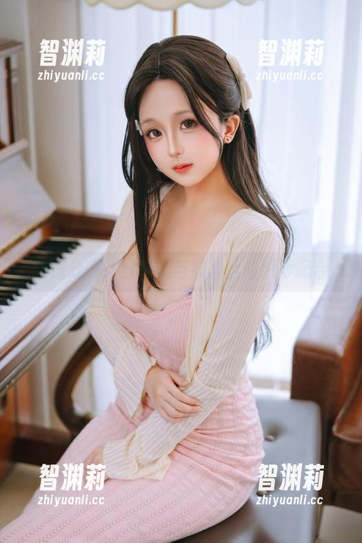 日奈娇 美图分享:日奈娇与裤里丝的绝妙配合