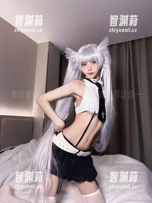 果咩酱w 果咩酱w,紫光夜,照片里的美图让你一秒上头!