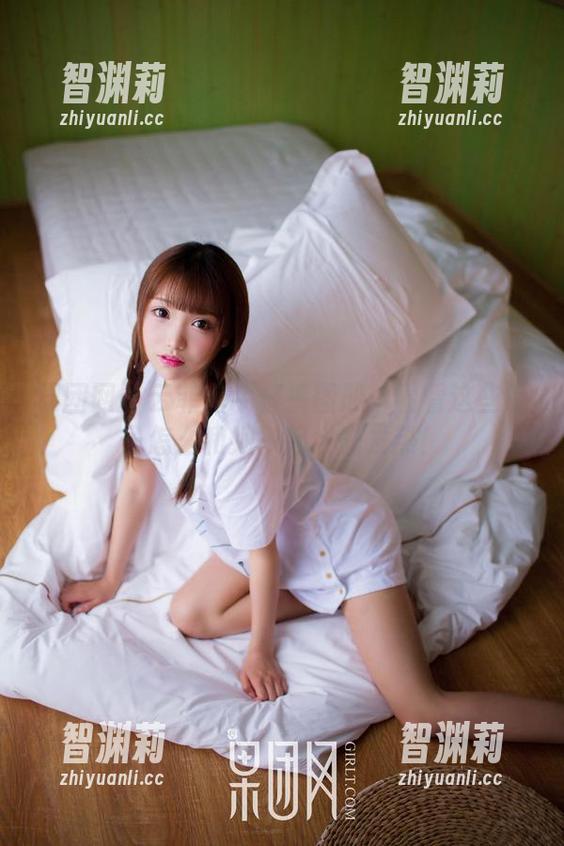 果团网-云菲菲 果团网 - 云菲菲牛仔裤图册:看看这些裤子怎么和她一起发光发热!