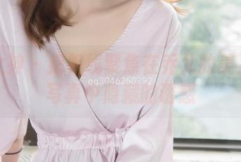 梦丝女神 – 把视线聚焦在乔儿的美足上：写真中隐藏的诱惑