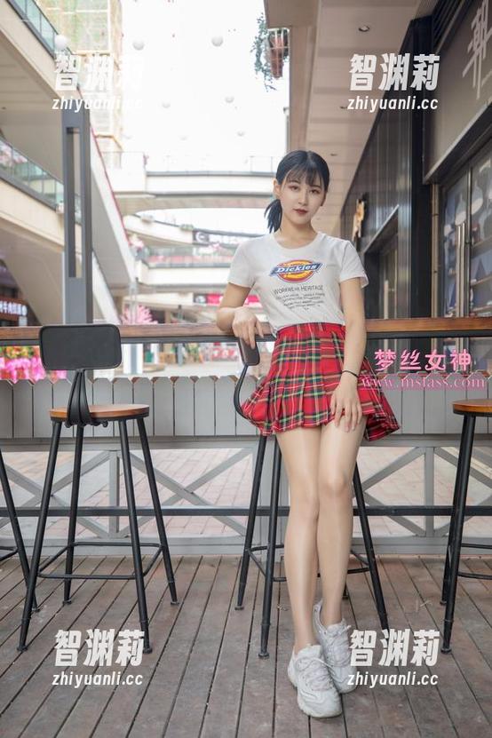 梦丝女神-玥玥 梦丝女神 - 玥玥的居家作品集:在废寝忘食的打工中,随机找创作灵感!