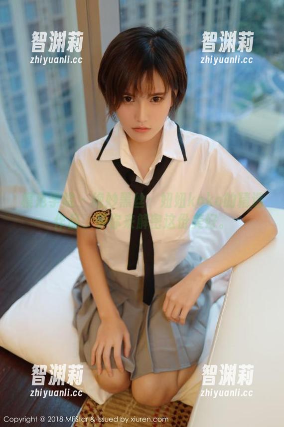 模范学院 - 绝妙黑丝：妞妞koko的精选作品，等你来解密这份美好。