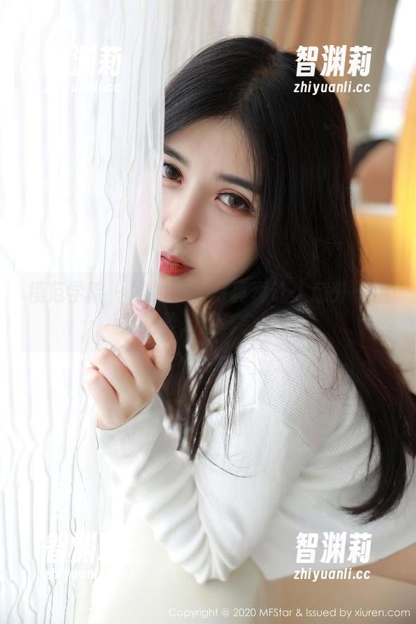 模范学院-温柔的柔 模范学院 - 她的内衣写真真让人意外—温柔的柔,你真会玩!