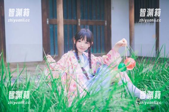 樱群 在樱群的泳池中:玩水、嬉戏、还有无数惊喜的图片资源等你探索!