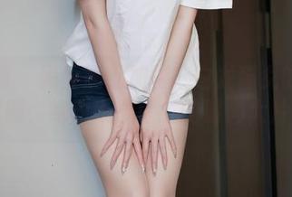 微密圈 – 黑丝黑靴加持！白龙猫女的写真图册，绝对不能错过的时尚大片！