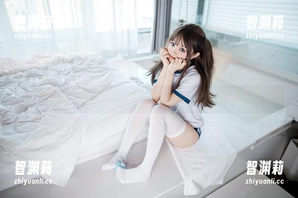 神沢永莉 只在平安夜!神沢永莉的分体式泳衣美图,让你想起夏天的温暖